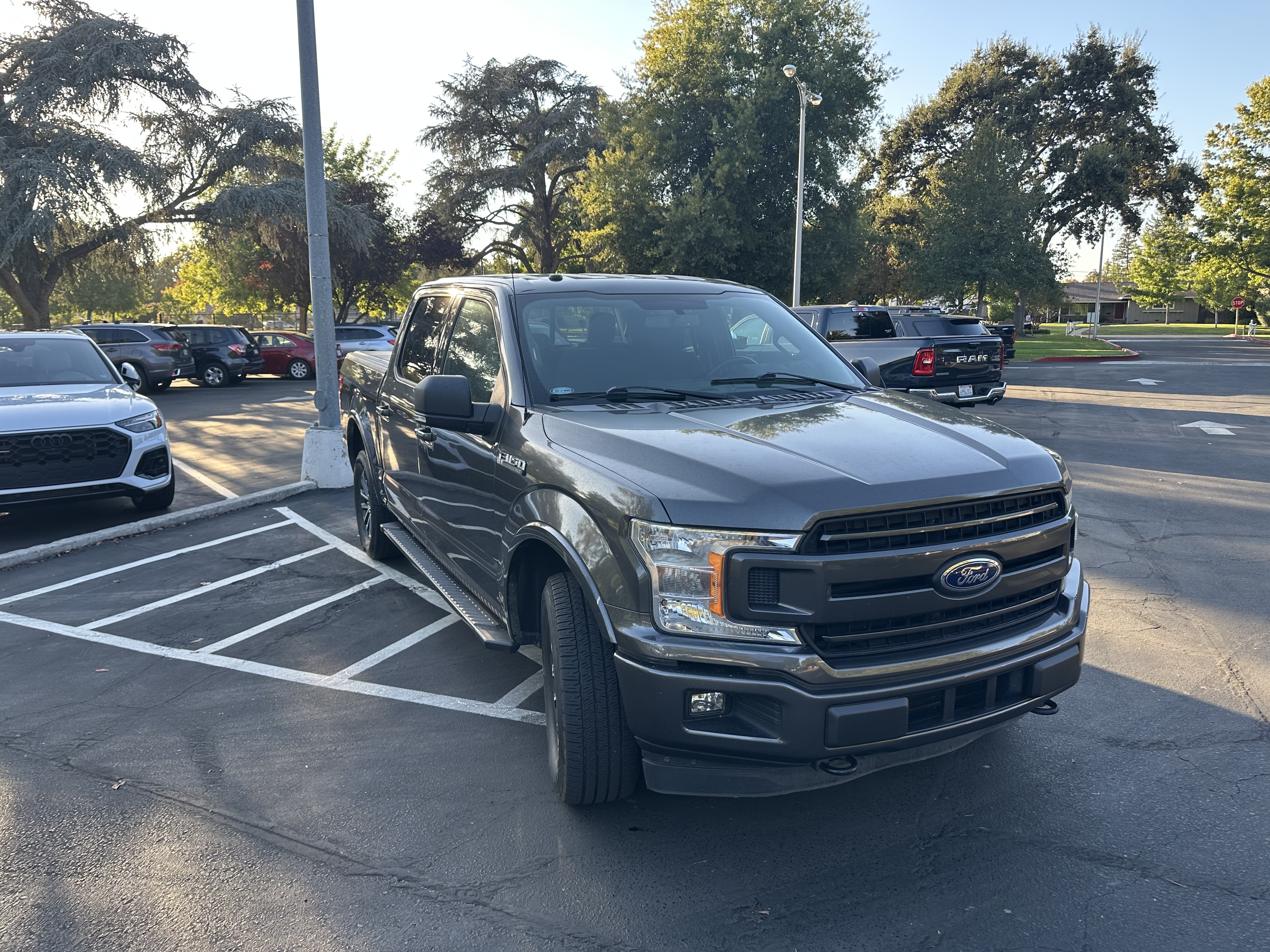 Used 2018 Ford F150 XLT w/ Equipment Group 302A Luxury AWD/4WD image 4