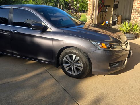 Used 2014 Honda Accord LX image 2