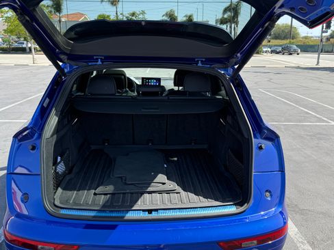 Used 2021 Audi Q5 e Premium Plus w/ Premium Plus Package AWD/4WD image 6