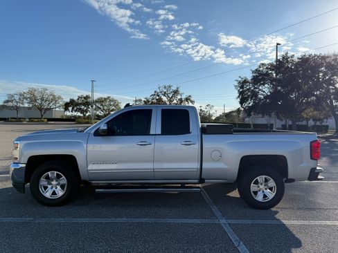 Used 2018 Chevrolet Silverado 1500 LT w/ All Star Edition image 4