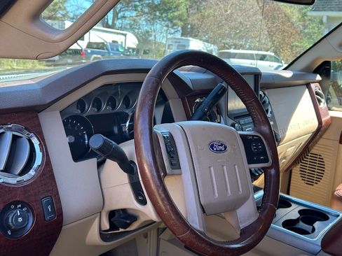 Used 2013 Ford F250 King Ranch image 10