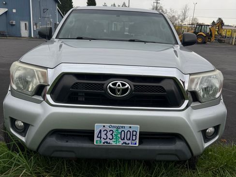 Used 2013 Toyota Tacoma Pickup 4D 5 ft w/ TRD Off-Road Pkg image 2