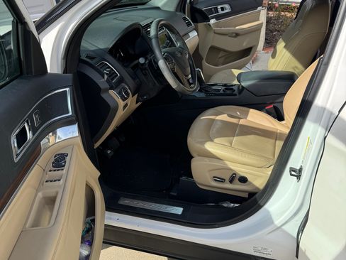 Used 2017 Ford Explorer Limited w/ Equipment Group 301A image 17