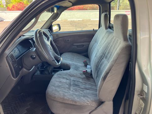 Used 2004 Toyota Tacoma 2WD Regular Cab w/ Enhancement Pkg image 13