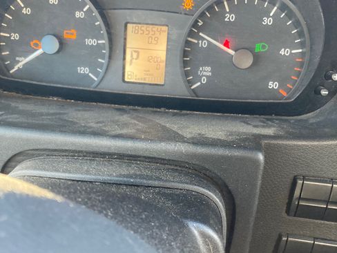 Used 2012 Mercedes-Benz Sprinter 2500 image 2