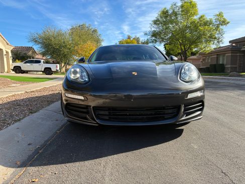 Used 2015 Porsche Panamera 4 image 10
