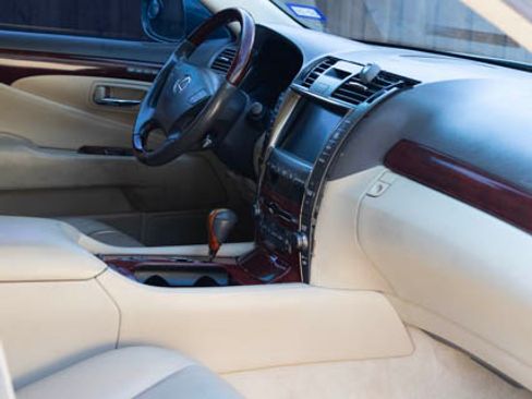 Used 2007 Lexus LS 460 RWD image 6