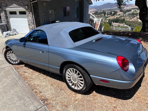 Used 2005 Ford Thunderbird RWD image 6