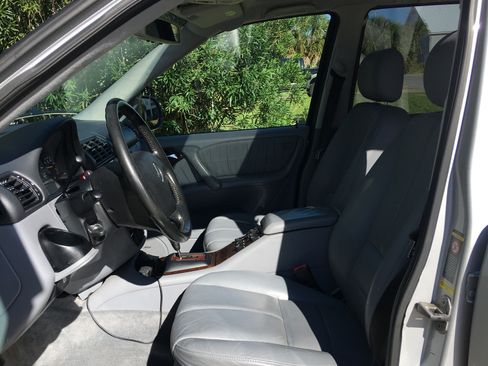 Used 2000 Mercedes-Benz ML 320 4MATIC image 4