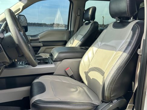 Used 2017 Ford F250 XLT w/ XLT Premium Package image 17