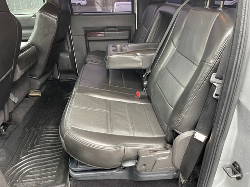 Used 2010 Ford F250 Lariat image 17