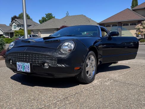 Used 2002 Ford Thunderbird RWD image 2