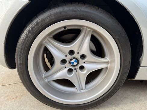 Used 2000 BMW M Roadster RWD image 17