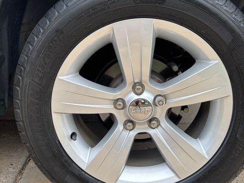 Used 2014 Jeep Patriot Limited AWD/4WD image 16
