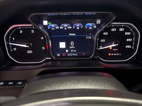 Used 2021 GMC Sierra 2500 Denali w/ Denali Ultimate Package AWD/4WD image 22