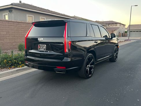 Used 2022 Cadillac Escalade Sport Platinum w/ LPO, ONYX Package AWD/4WD image 6