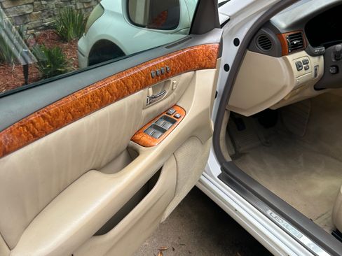 Used 2004 Lexus LS 430 image 8