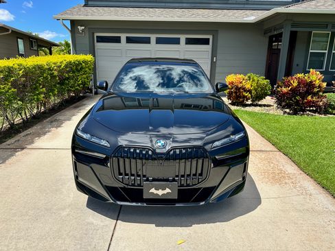 Used 2023 BMW i7 xDrive60 image 2