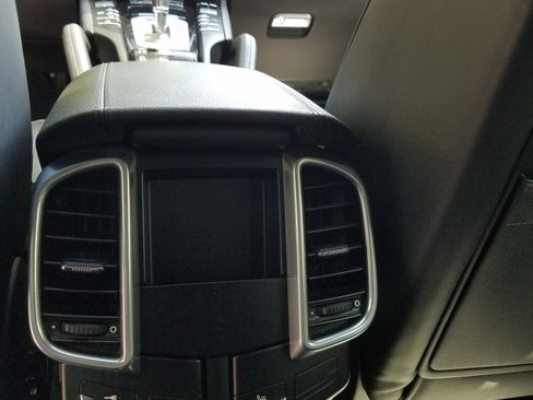 Used 2011 Porsche Cayenne S AWD/4WD image 15