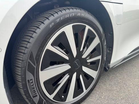 Used 2022 Lucid Air Grand Touring image 23