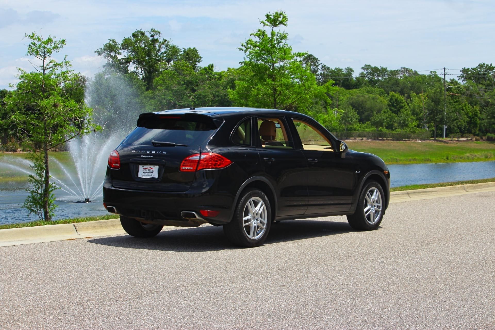 Used 2014 Porsche Cayenne Diesel AWD/4WD image 10