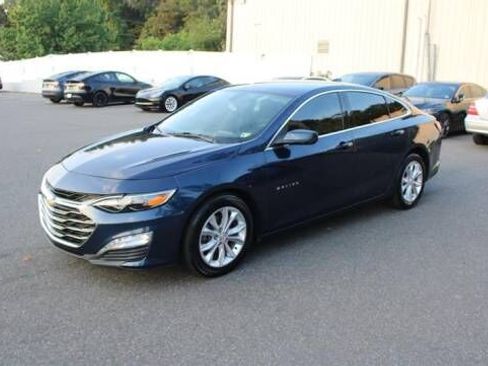 Used 2019 Chevrolet Malibu LT w/ Leather Package image 8