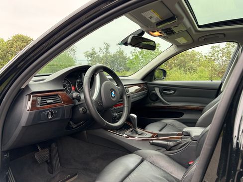 Used 2011 BMW 335i xDrive Sedan AWD/4WD image 13