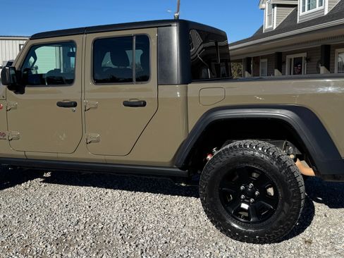 Used 2020 Jeep Gladiator Mojave w/ Trailer Tow Package image 9