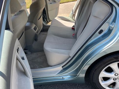 Used 2011 Toyota Camry LE w/ LE Extra-Value Pkg image 12