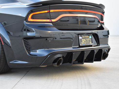 Used 2023 Dodge Charger Scat Pack RWD image 9