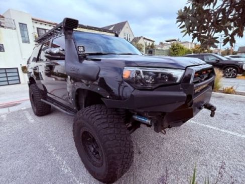 Used 2015 Toyota 4Runner SR5 Premium image 8