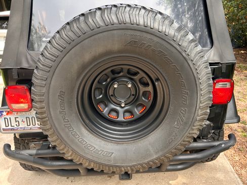 Used 2005 Jeep Wrangler Rubicon AWD/4WD image 14