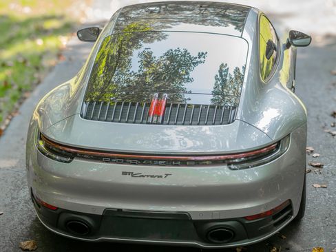 Used 2024 Porsche 911 Carrera T image 11