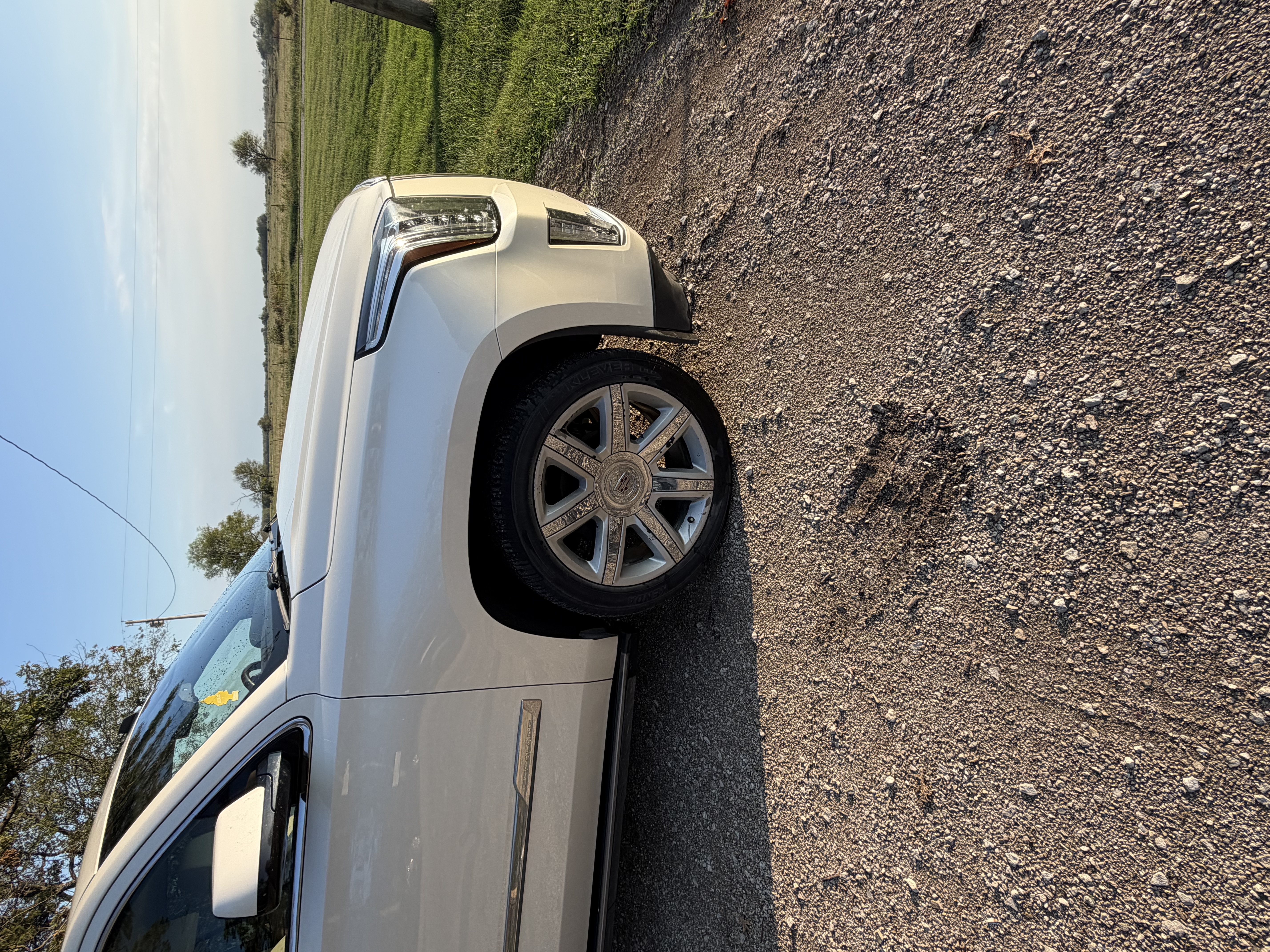Used 2015 Cadillac Escalade ESV Premium AWD/4WD image 12
