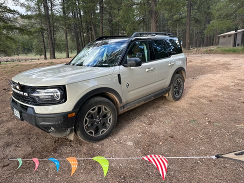 Used 2025 Ford Bronco Sport Outer Banks image 11