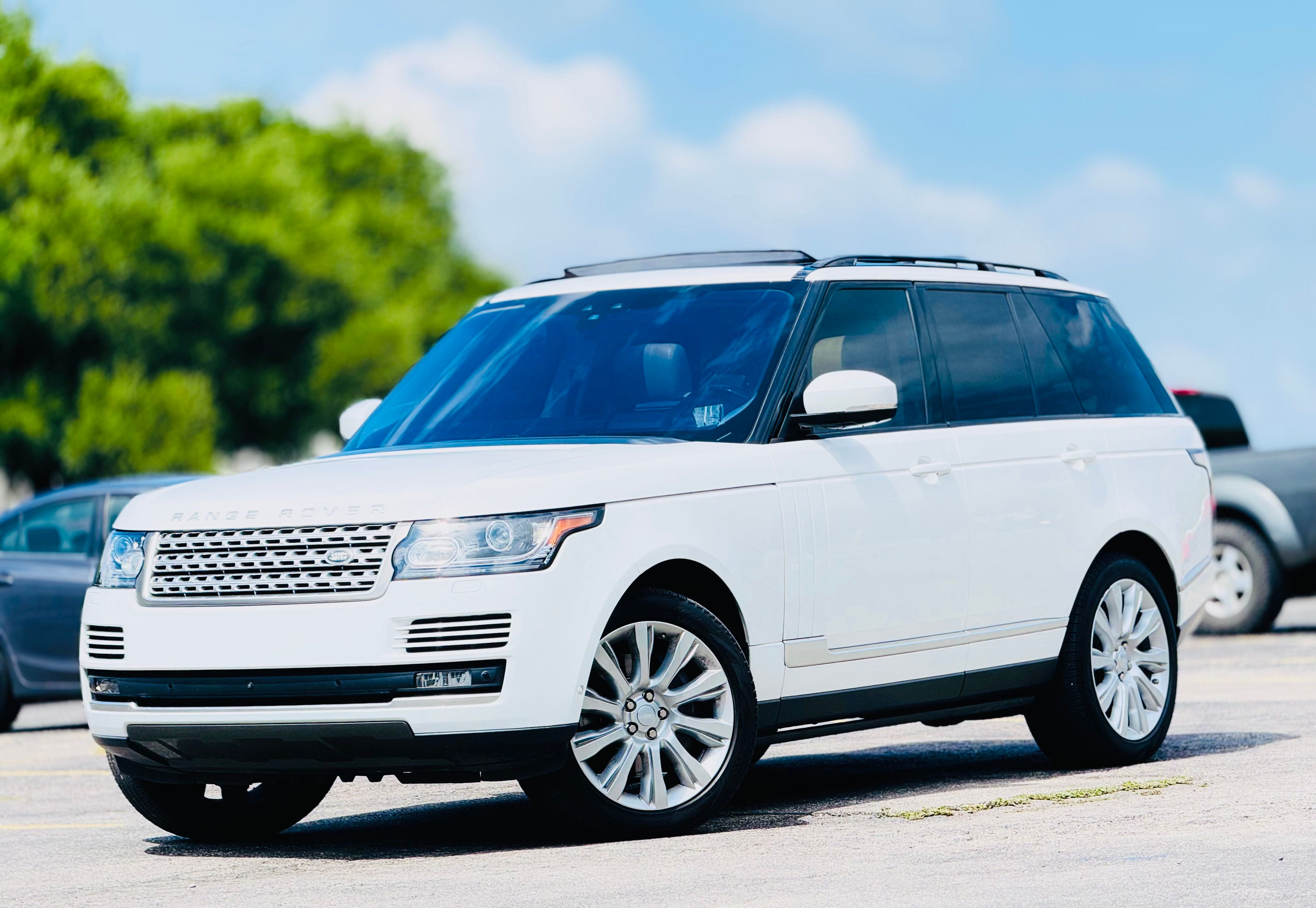Used 2017 Land Rover Range Rover HSE AWD/4WD image 6