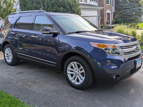 Used 2012 Ford Explorer XLT AWD/4WD image 4