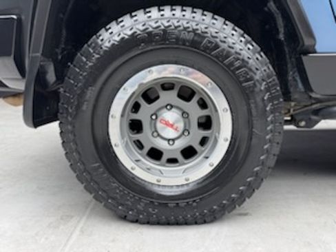 Used 2014 Toyota FJ Cruiser Sport Utility 2D w/ Trail Teams Ultimate Edition image 15