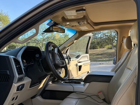 Used 2018 Ford F250 Lariat w/ Lariat Ultimate Package image 12