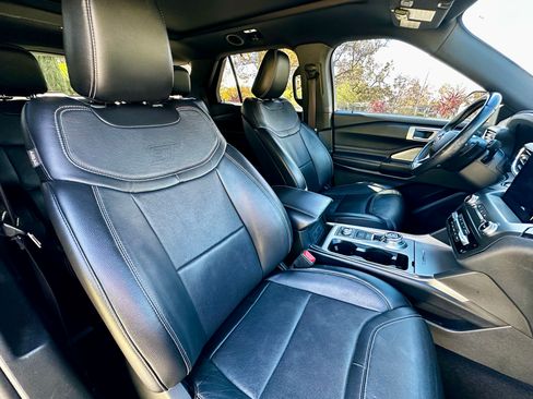 Used 2020 Ford Explorer ST w/ ST Street Pack image 19