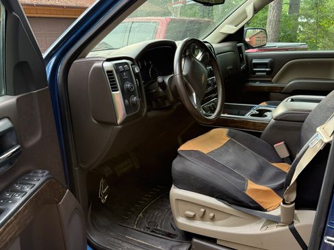 Used 2015 Chevrolet Silverado 1500 LT w/ LT Convenience Package AWD/4WD image 4