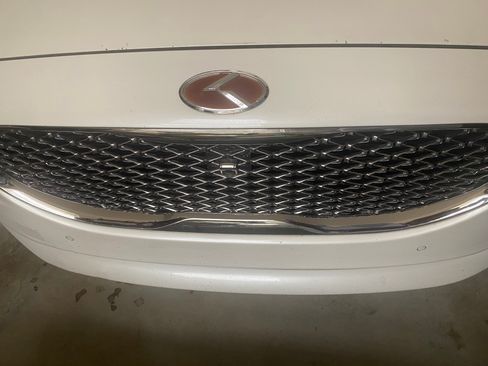 Used 2016 Kia K900 Luxury image 11