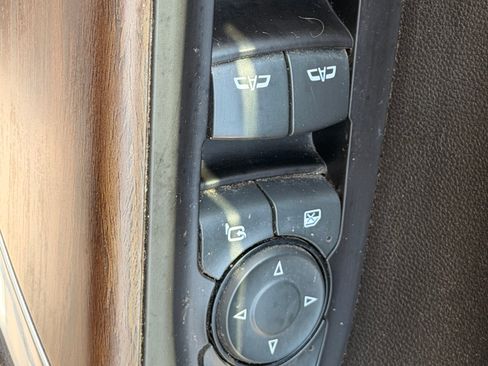 Used 2019 GMC Sierra 1500 SLT RWD image 9