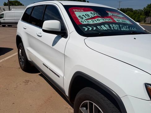 Used 2020 Jeep Grand Cherokee Laredo w/ Security & Convenience Group AWD/4WD image 8