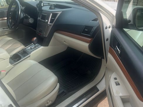 Used 2014 Subaru Outback 2.5i Limited image 5