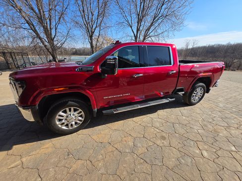 Used 2024 GMC Sierra 2500 SLT w/ SLT Premium Package image 2