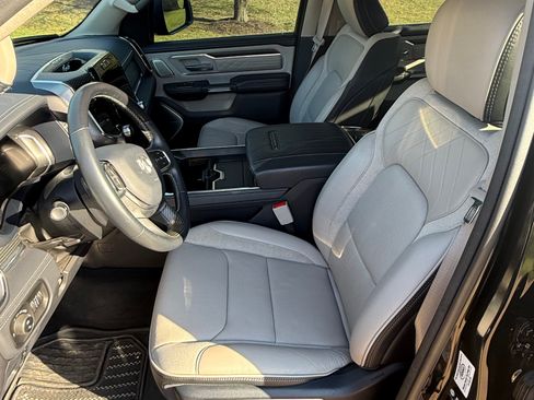 Used 2024 RAM 1500 Limited image 9