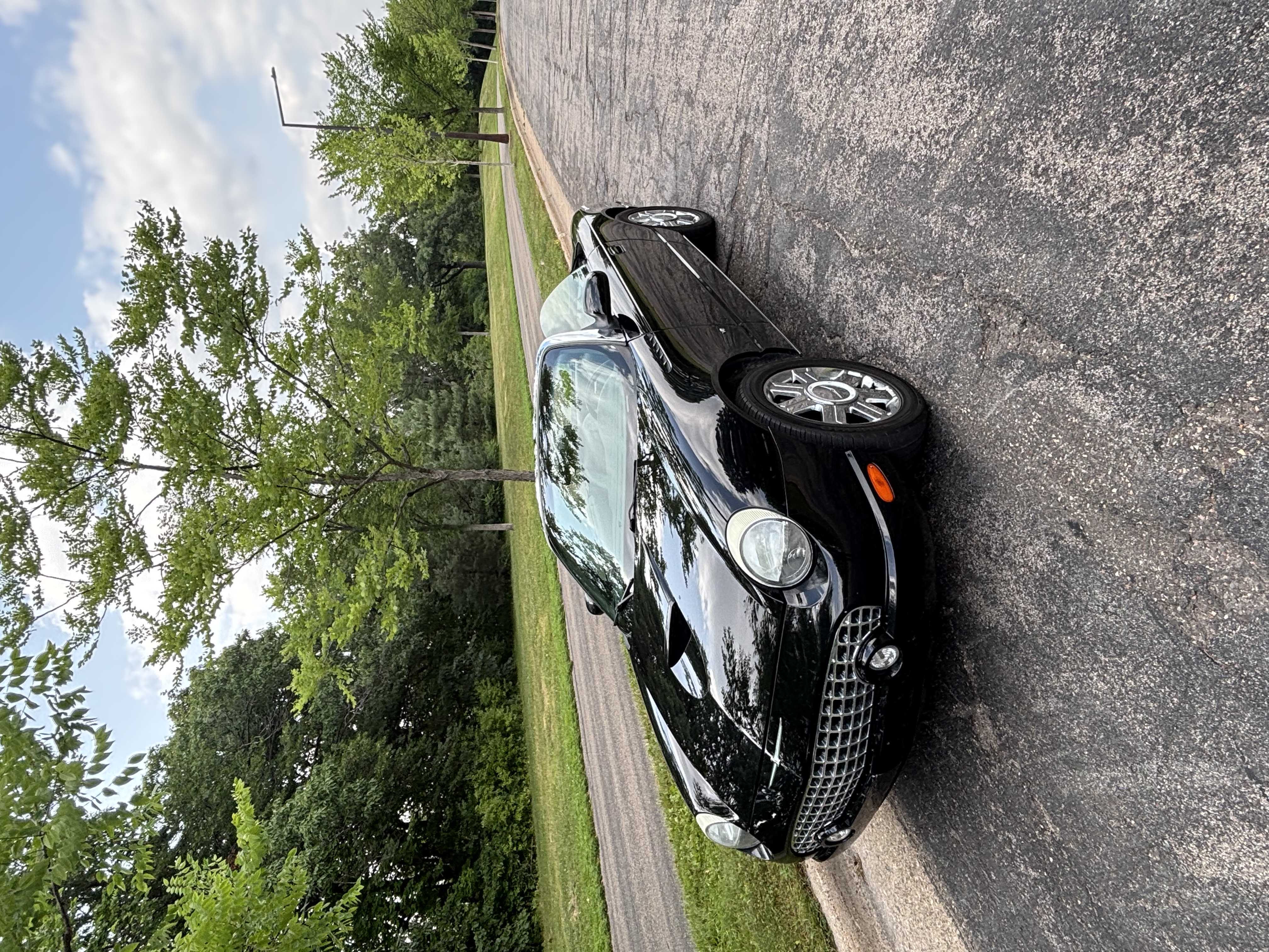 Used 2004 Ford Thunderbird RWD image 4