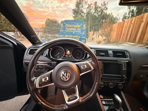 Used 2016 Volkswagen Jetta GLI SE image 9