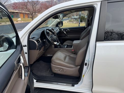 Used 2021 Lexus GX 460 Luxury image 26